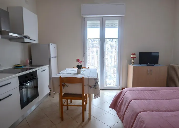 Ξενοδοχείο με διαμερίσματα Uno Studio&suites Ρίμινι