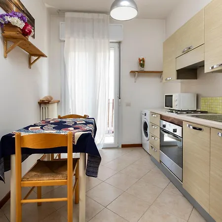 Uno Studio&suites מלון דירות 3*