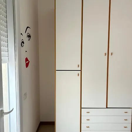 Uno Studio&suites מלון דירות רימיני