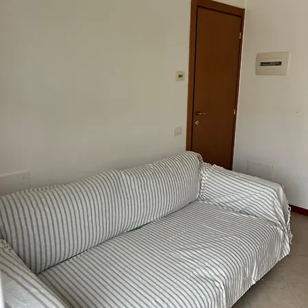 アパートホテル Uno Studio&suites 3*