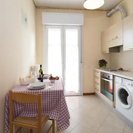 Uno Studio&suites מלון דירות 3*