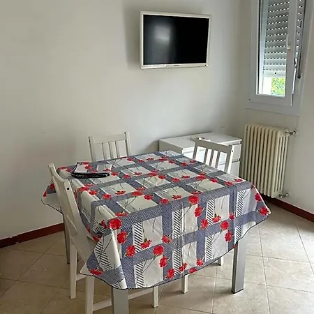 Uno Studio&suites Aparthotel 3*