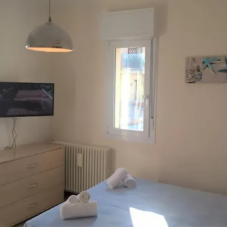 Uno Studio&suites 公寓式酒店 2*