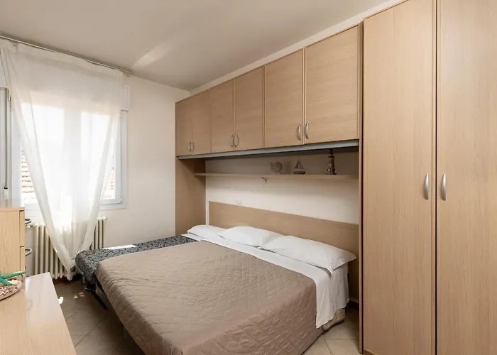 Ξενοδοχείο με διαμερίσματα Uno Studio&suites 3*