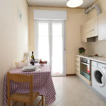 Aparthotel Uno Studio&suites 2*